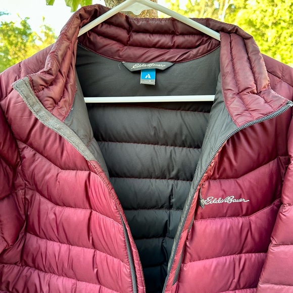 Eddie Bauer First Ascent Lightweight Down Winter Jacket Men’s Size Medium - Picture 3 of 6